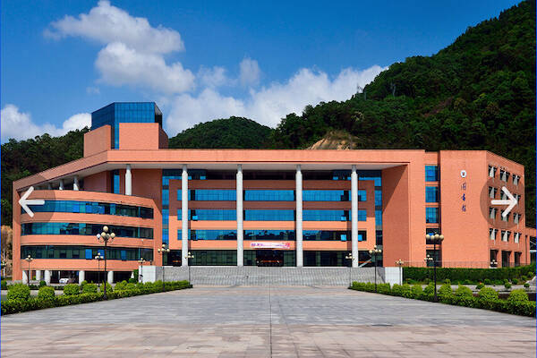 lowest-fees-university-in-china